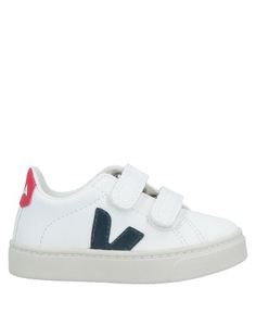 Низкие кеды и кроссовки Veja