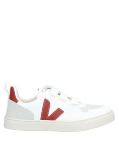 Низкие кеды и кроссовки Veja