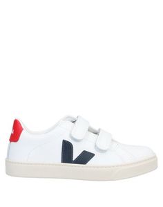 Низкие кеды и кроссовки Veja