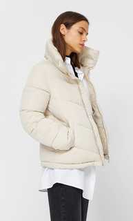 Stradivarius Стеганая Куртка С Высоким Воротником Женская Коллекция Ванильный Xs