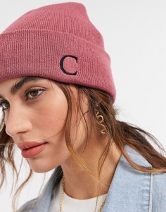 Лиловая шапка-бини с инициалом "C" ASOS DESIGN-Розовый