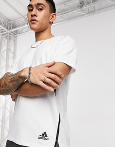 Белая футболка adidas-Белый