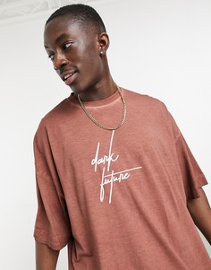 Свободная футболка выбеленного коричневого цвета с логотипом на груди ASOS Dark Future-Коричневый цвет