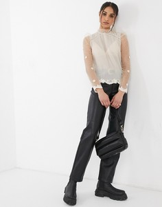 Кремовая блузка с кружевными вставками River Island-Кремовый