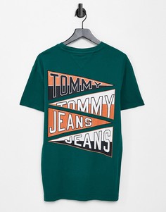 Зеленая футболка с логотипом-флагом и принтом на спине в университетском стиле Tommy Jeans-Зеленый цвет