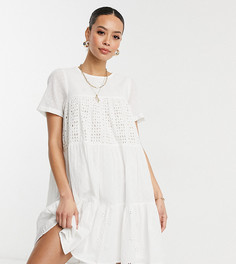 Белое платье мини с присборенной юбкой и вышивкой ришелье ASOS DESIGN Tall-Белый