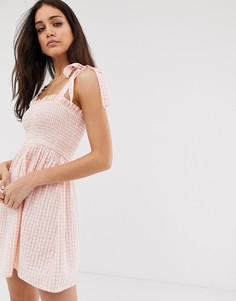 Платье в клеточку с завязками Stradivarius STR-Розовый