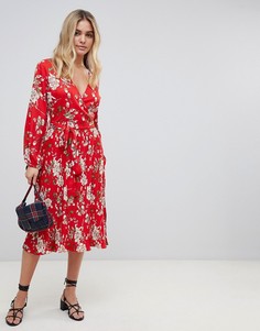 Платье миди с цветочным принтом, завязкой на талии и юбкой с плиссировкой Influence-Красный