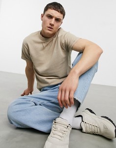 Бежевая футболка с отворотами на рукавах из плотного фактурного трикотажа ASOS DESIGN-Бежевый
