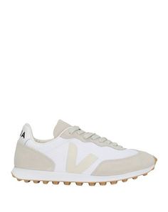 Низкие кеды и кроссовки Veja