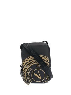 Versace Jeans Couture сумка-мессенджер с тисненым логотипом