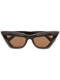 Bottega Veneta Eyewear солнцезащитные очки в оправе кошачий глаз