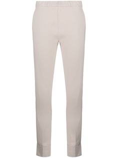 D.Exterior turn-up hem slim-cut trousers
