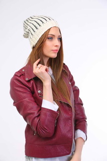 Шапка бини женская Venera 9802741 белая, р. 55-58