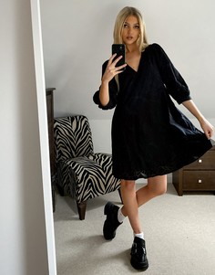 Черное платье с присборенной юбкой и объемными рукавами Object Eleni-Черный цвет