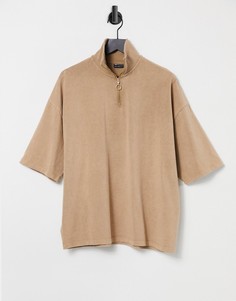 Oversized-футболка из плотного материала с эффектом кислотной стирки с высоким воротником светло-коричневого цвета ASOS DESIGN-Светло-коричневый