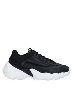 Низкие кеды и кроссовки Fila