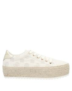 Низкие кеды и кроссовки Guess