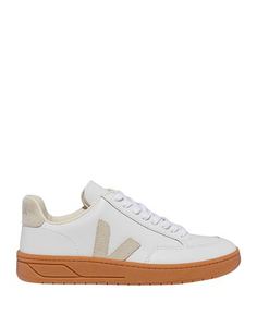 Низкие кеды и кроссовки Veja