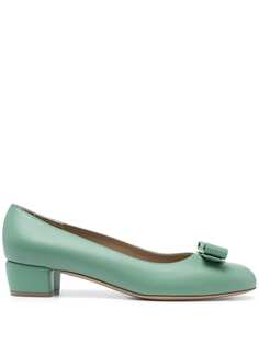 Salvatore Ferragamo туфли-лодочки Vara Bow 30