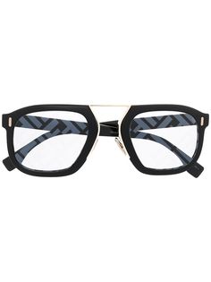 Fendi Eyewear солнцезащитные очки в массивной оправе с логотипом