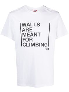 The North Face футболка Walls Are Meant For Climbing