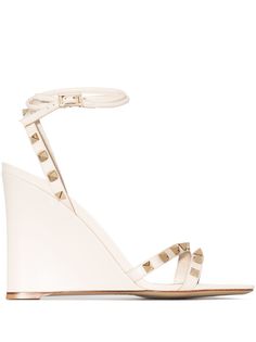 Valentino Garavani босоножки Rockstud 110 на танкетке