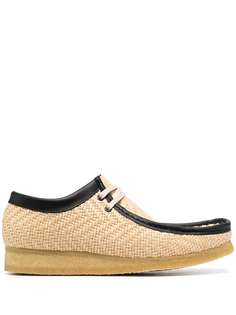 Clarks Originals плетеные туфли Wallabee из рафии