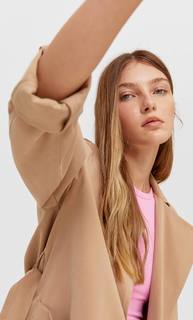 Stradivarius Короткий Тренч Из Струящейся Ткани Бежевый M