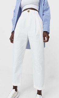 Stradivarius Брюки С Защипами Цвет Небеленого Полотна 36