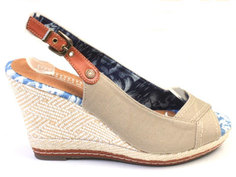 Босоножки женские Airbox 135975 серые 40 RU