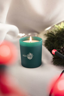 Ароматическая свеча Happy New Year Fragrance, аромат «Еловые шишки», 180 мл. Allusion