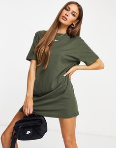 Платье-футболка мини цвета хаки в стиле oversized с логотипом-галочкой Nike-Зеленый цвет