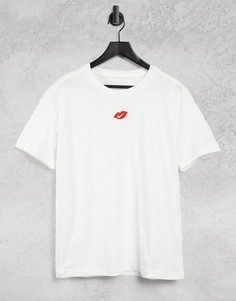Белая футболка с логотипом-галочкой и принтом поцелуя Nike Valentines-Белый