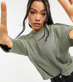 Свободный джемпер с круглым вырезом цвета хаки ASOS DESIGN Petite-Зеленый цвет