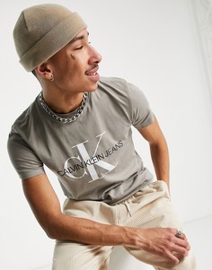 Футболка светло-бежевого цвета с логотипом-монограммой Calvin Klein Jeans-Серо-бежевый