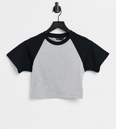Серо-черный кроп-топ узкого кроя с контрастными рукавами реглан ASOS DESIGN Petite-Многоцветный