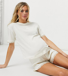 Кремовая пижама в рубчик с короткими шортами и кружевной отделкой Wednesdays Girl Maternity-Кремовый