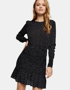 Черное платье мини в белый горошек со сборками Topshop-Черный цвет