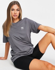 Футболка бойфренда серого цвета с логотипом adidas Originals Adicolor-Серый