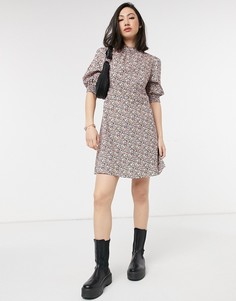 Чайное платье с высоким воротником, объемными рукавами и цветочным принтом Vila-Многоцветный