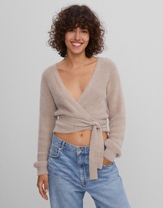 Бежевый мягкий кардиган с запахом Bershka