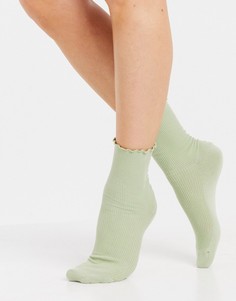 Зеленые носки из органического хлопка с волнистым краем Monki Sophie-Зеленый цвет