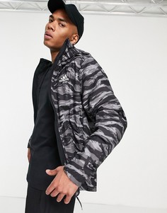 Черная куртка-дождевик с тигровым камуфляжным принтом adidas Outdoors Terrex-Черный цвет
