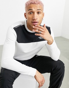 Белый свитшот North Face Mountain Athletic
