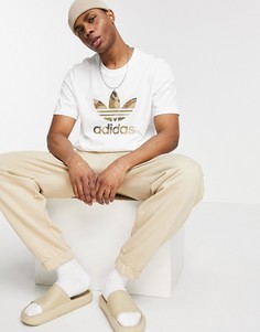 Белая футболка с камуфляжным логотипом-трилистником adidas Originals-Белый