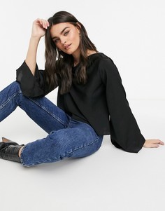 Атласная блузка с вырезом-хомутом на спине и расклешенными рукавами ASOS DESIGN-Черный