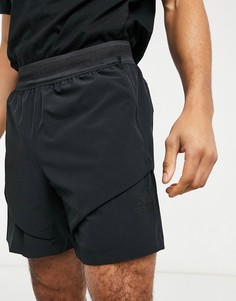 Черные шорты из технологичной ткани adidas Yoga-Черный цвет
