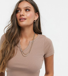 Облегающий кроп-топ песочного цвета в рубчик с разрезом ASOS DESIGN Petite-Бежевый