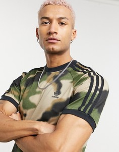 Футболка с тремя полосками и размытым камуфляжным принтом adidas Originals Graphics-Зеленый цвет